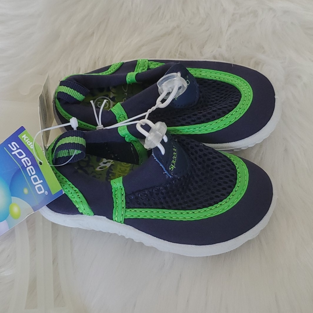 NWT Toddler Speedo slip on water shoes sz Small